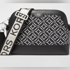 Michael Kors Jet Set Charm Large Dome Crossbody Bag In Black/Light + Bucket Hat